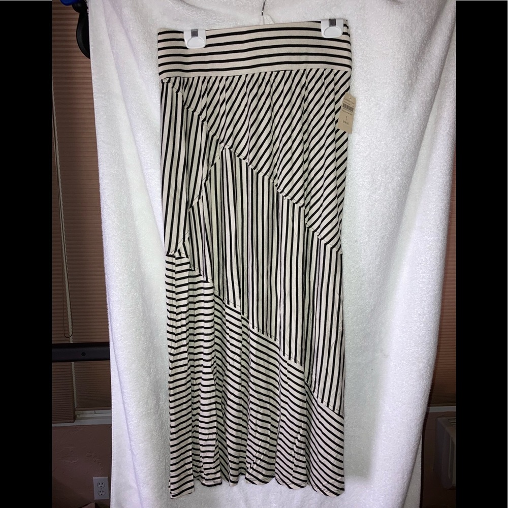 NWT maxi skirt tan with black line pattern